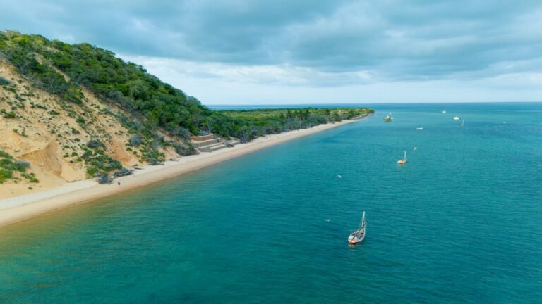 Pambele Beach House photo