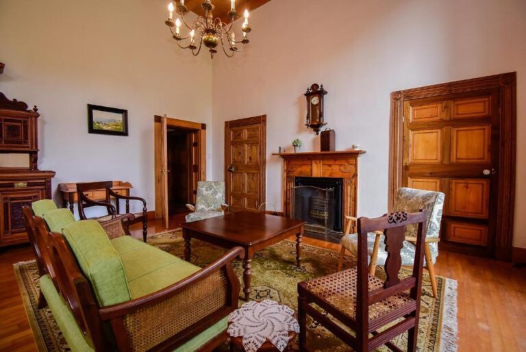 Heins Manor House photo