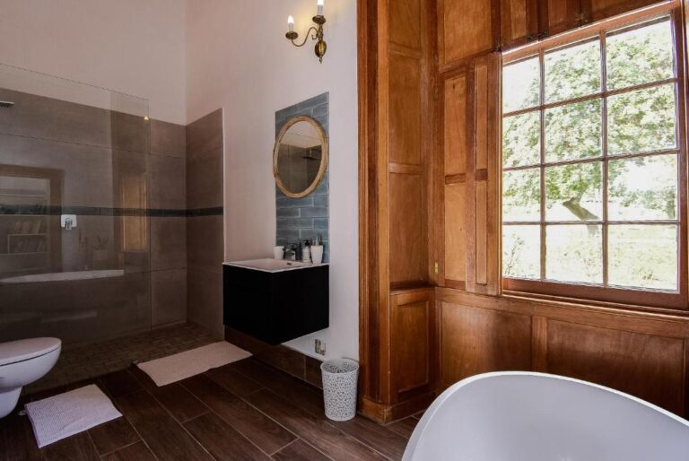 Heins Manor House photo