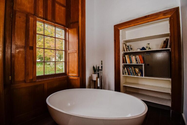 Heins Manor House photo