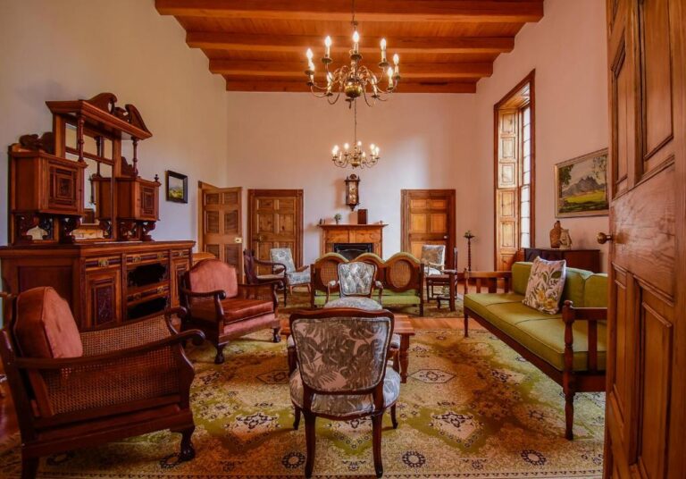 Heins Manor House photo