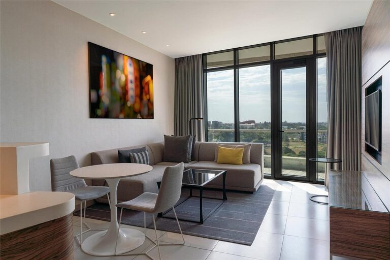 Radisson Blu Hotel photo