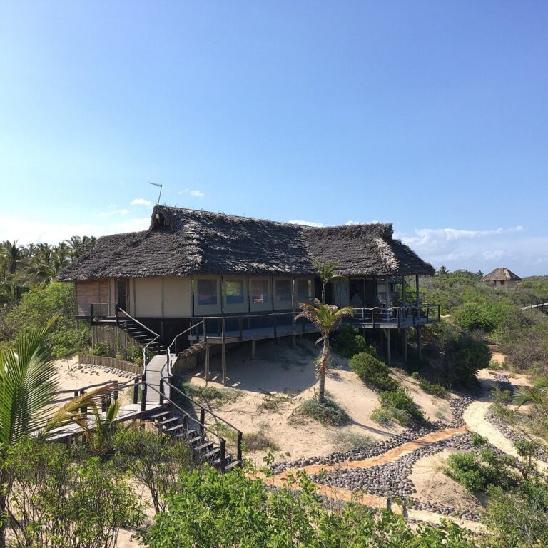 Travessia Beach Lodge photo